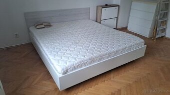 Dvoulůžko 200x180 cm