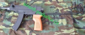 Airsoft replika československého samopalu  ASG CZ vz.61 Škor