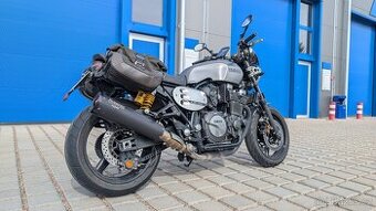 Yamaha XJR 1300 - Akrapovič, Ohlins