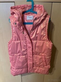 Nádherná teplá vesta Reserved, vel. 152