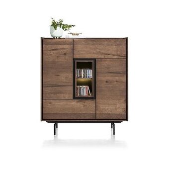 Prostorná dřevěná skříň Halmstad – skandinávský styl