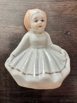 Porcelánová panenka
