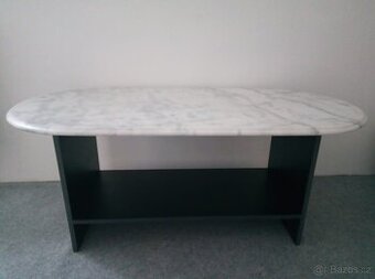 Konferenční stolek