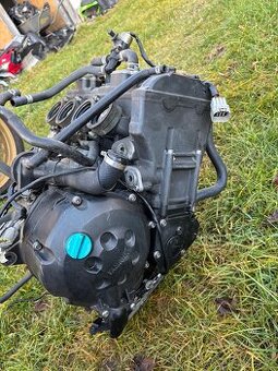 Motor na Yamaha R1 04-06 Rn12