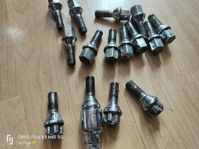 Sada šroubů + 4x bezpečnostní na kola