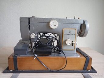 Šicí stroj Čajka 132 M - 1