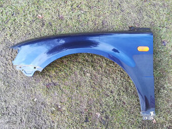 Blatníky přední na VW Passat B5 modrá metalíza LN5Y