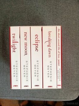 Twilight sága v boxu v angličtině