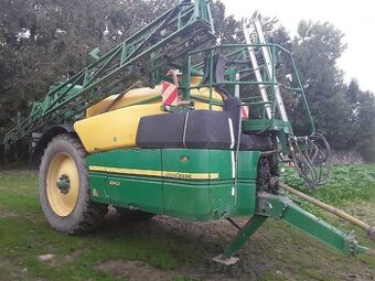 Postřikovač John Deere r962i