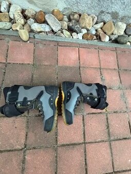 Snowboardové boty vel 42