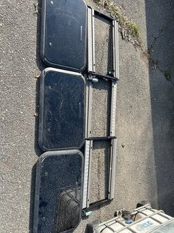 Prodám střešní okna na tahače Daf