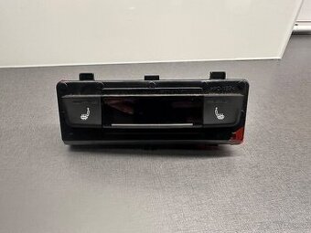 Škoda Superb 3  ovládání vyhřívání zadních sedadel s hodinam