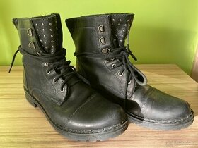 Prodám dámské kožené boty,vel. 38,málo nošené