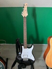 Elektrická kytara Yamaha Pacifica 012