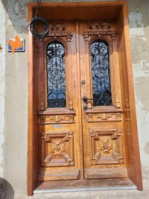 Vchodové starožitné dveře - 1