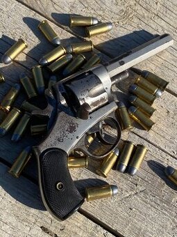 US Revover Iver Johanson American Bulldog cal 44 Rus - 1