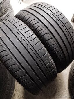 2 LETNÍ 215/45 R17 - PĚKNÉ