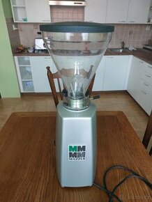 Mlýnek na kafe Mazzer