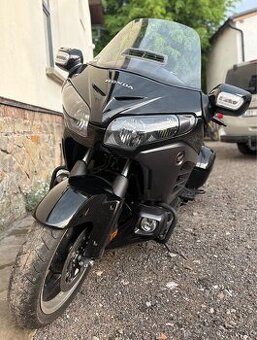 Honda Gold Wing 1.800´ cu, model: ( F6B ).