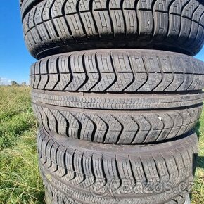 215/55/17 Pirelli zimní 4ks 8mm Superb VW