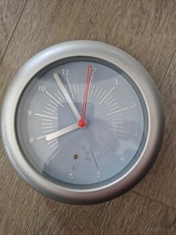 Malé hodiny do koupelny Tchibo 17 cm