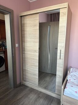 Prodám šatní skříň 150 x 215 | Plzeň