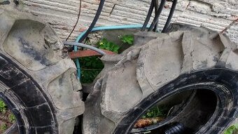 Pneu na malotraktor