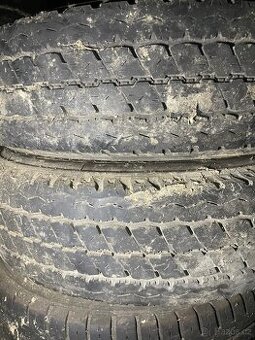 Pneu 195/75 r15c