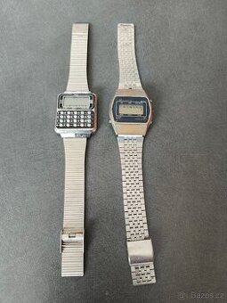 2× staré digitálky.