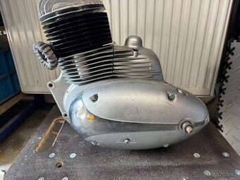 Jawa 250 Perak , motor po kompletni oprave.
