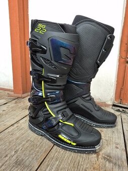 Nové Gaerne SG22 vel 44
