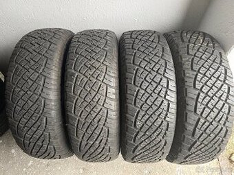 Celoroční pneu 245/70/17 Grabber A/T