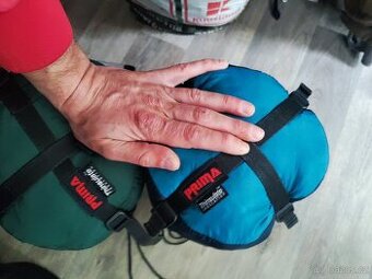 Kvalitní nové spacáky prima. Dva kusy