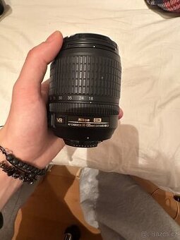 Objektiv Nikon AF-S DX NIKKOR 18-105mm f/3.5-5.6G ED VR lens