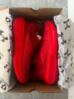 Boty Under Armour Phantom 4 red, vel 44/uk9