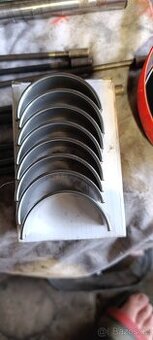 Prodám nový ojniční a klikové ložiska