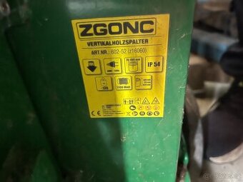 Štípačka na dřevo