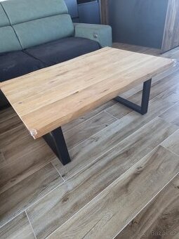 Konferenční stolek