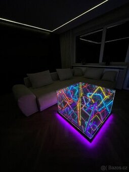 PREMIOVÝ LED STŮL „RAKSO Infinity Neon” ruční výroba, unikát