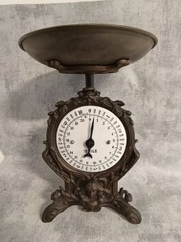 Velmi pěkné jednomiskové 10kg figurální váhy.