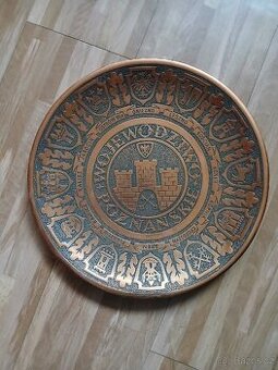 Dekorativní talíř na stěnu