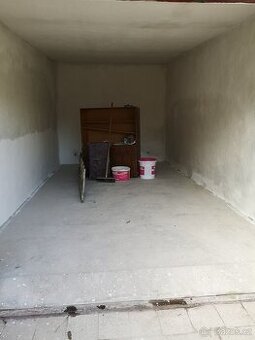 Pronájem garáže/skladu 21 m2, u City Parku, Jihlava - 1