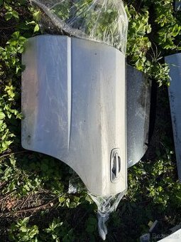 Subaru impreza GD sedan zadní dveře