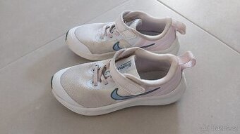 Dívčí boty Nike 31,5 EUR/19,5 cm