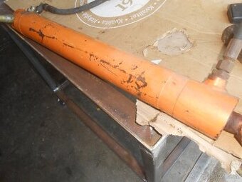 hydraulicka pistnice vysuv 32 cm dvoucina