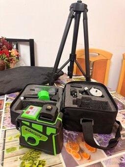 Křížový liniový laser 4D 16 liniový laserový vodováha