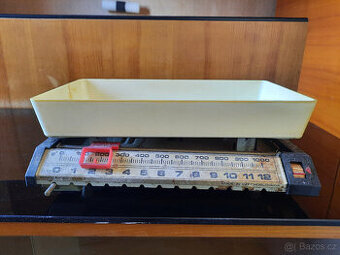 Retro kuchyňská váha