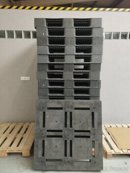 Plastové palety rozměr 110x110x14 cm