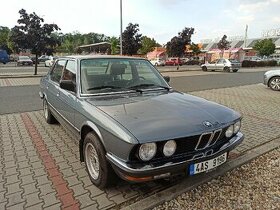 BMW e28 525e