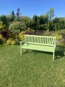 Lesklá zelená lavička